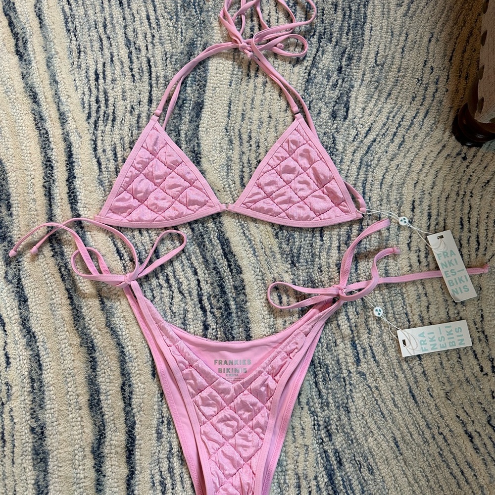 Frankie’s bikinis ivy puff top and bottom both XS. New With Tags!!!